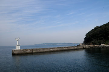 篠島港西防波堤灯台