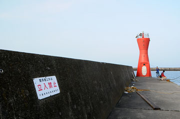 船形港東防波堤灯台