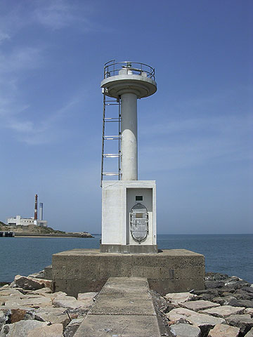 井ノ浦港防波堤灯台
