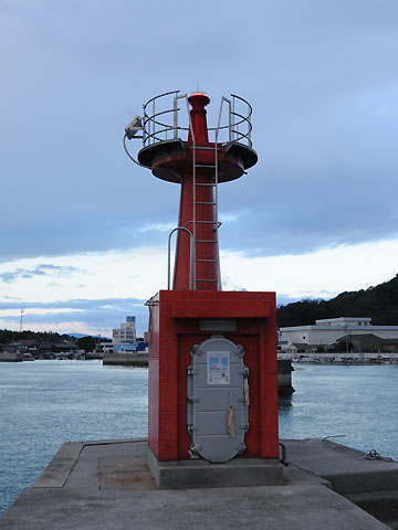 忠海港東防波堤灯台