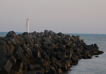 天塩港西防波堤灯台