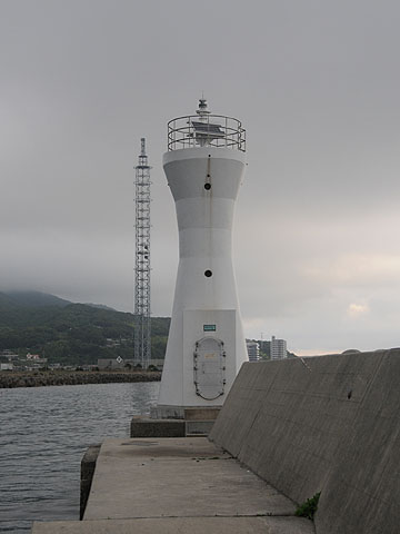 浦港南防波堤灯台