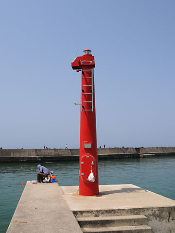 滝港第3防波堤灯台