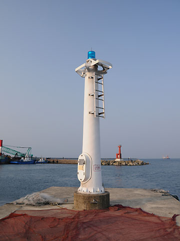 輪島港第5防波堤灯台