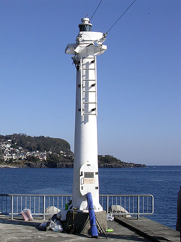富戸港南防波堤灯台