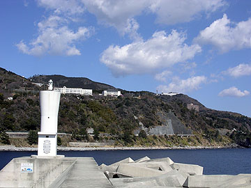 稲取港東防波堤灯台