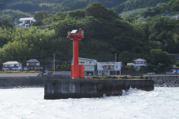 稲取港第2北防波堤灯台