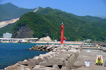 宇久須港防波堤灯台