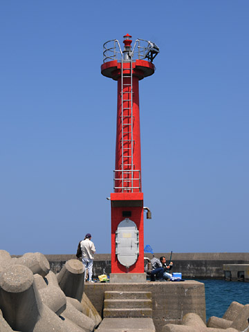 国分西防波堤灯台