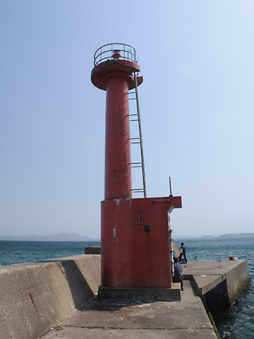 薮田港防波堤灯台