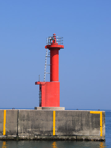 四方港沖防波堤東灯台