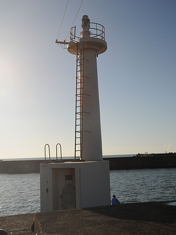 加茂港北防波堤灯台