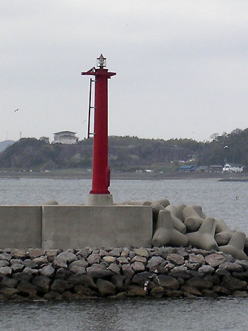 知柄港沖防波堤北灯台