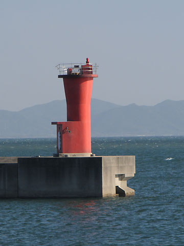 東幡豆港正面防波堤西灯台