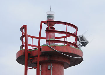 河和港中防波堤灯台