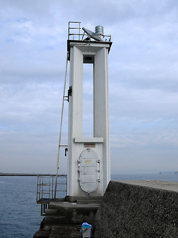 師崎港南防波堤灯台