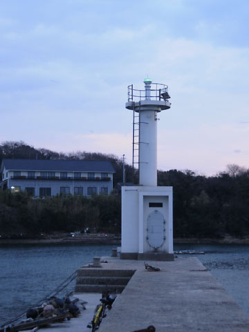 佐久島港太井ノ浦防波堤灯台