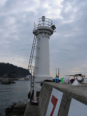 豊浜港西防波堤灯台