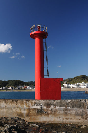 江見港前島灯台