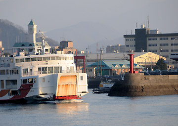 松山港防波堤灯台