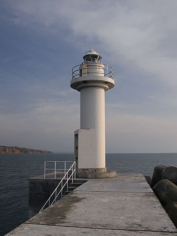 厚田港西防波堤灯台