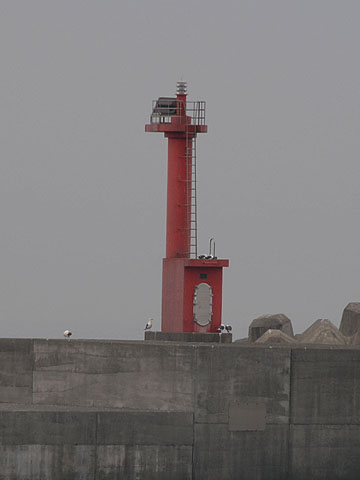 三石港外南防波堤灯台