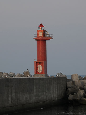元稲府港北外防波堤灯台