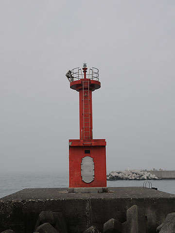 節婦港南防波堤灯台