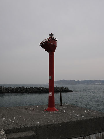 東栄港南防波堤灯台