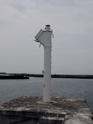 苫前港東外防波堤灯台