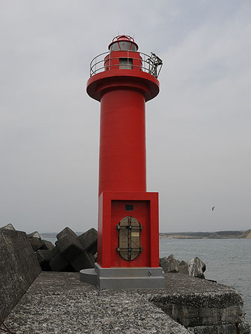 苫前港北防波堤灯台