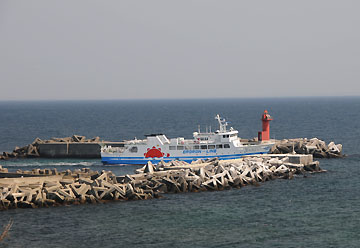 焼尻港島防波堤灯台