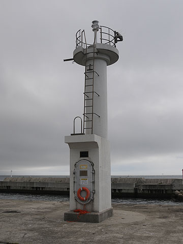 灘港西防波堤灯台