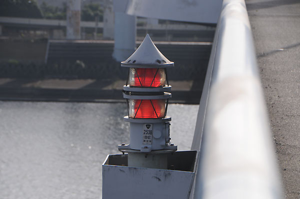 東京荒川河口橋梁灯