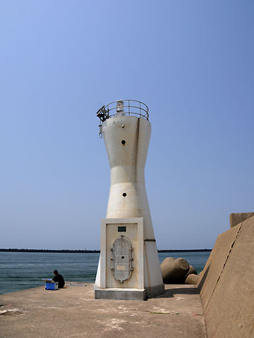 金沢港東防波堤灯台