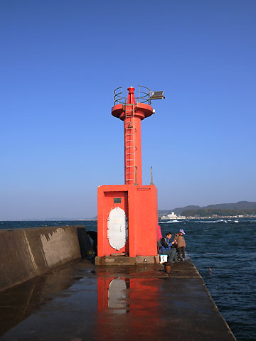 長井港防波堤灯台