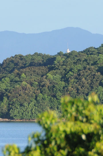 恋路島灯台