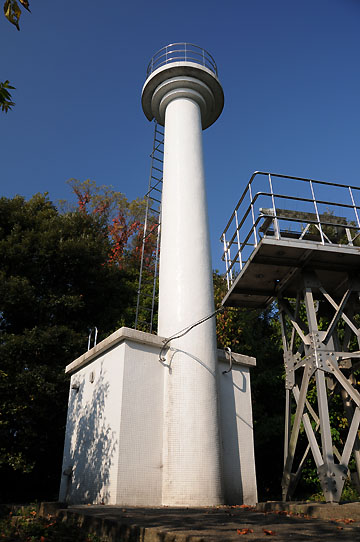 伊根港灯台