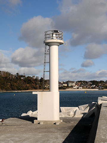 日門港防波堤灯台