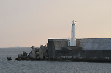 閖上港南防波堤灯台