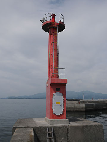 須川港東防波堤灯台