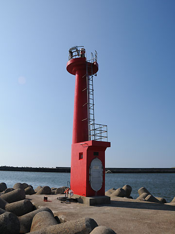 岩船港東防砂堤灯台