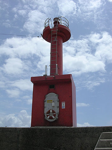 大社港南防波堤灯台