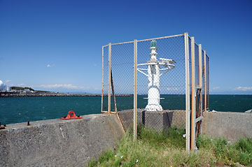 大井川港西護岸灯台