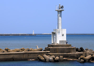 伏木東防波堤灯台