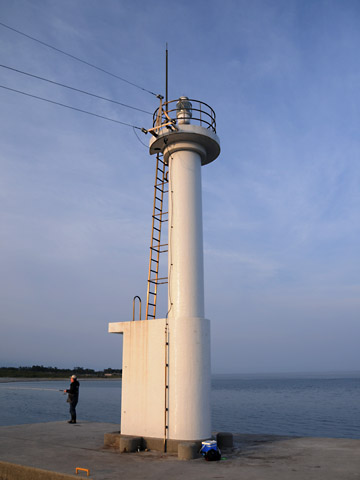 入善港東防波堤灯台
