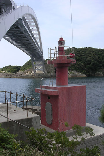 串本トウジロ鼻灯台